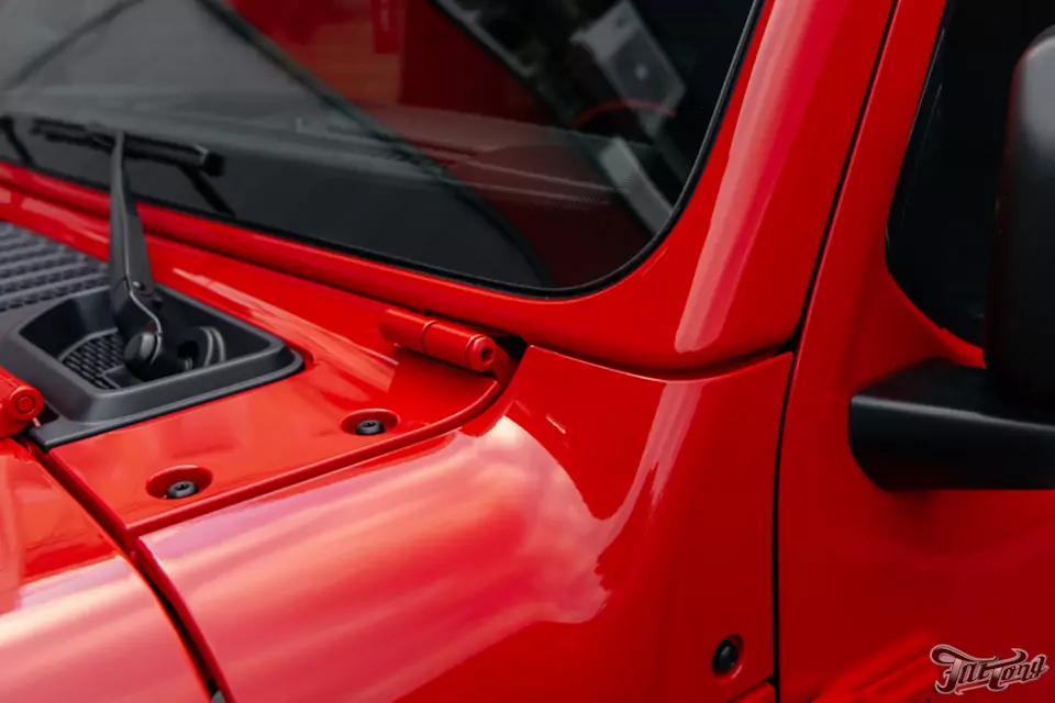Кузовной ремонт яркого Jeep Wrangler